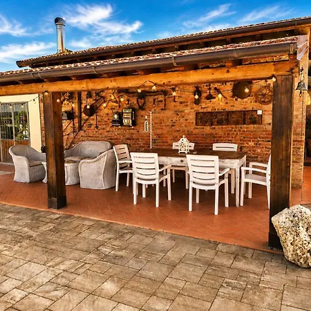 Il Casale Di Lucullo-holiday With Pool And Spa- 펜션 루치냐노