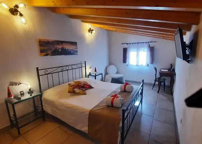 Il Casale Di Lucullo-holiday With Pool And Spa- Ferienhaus *